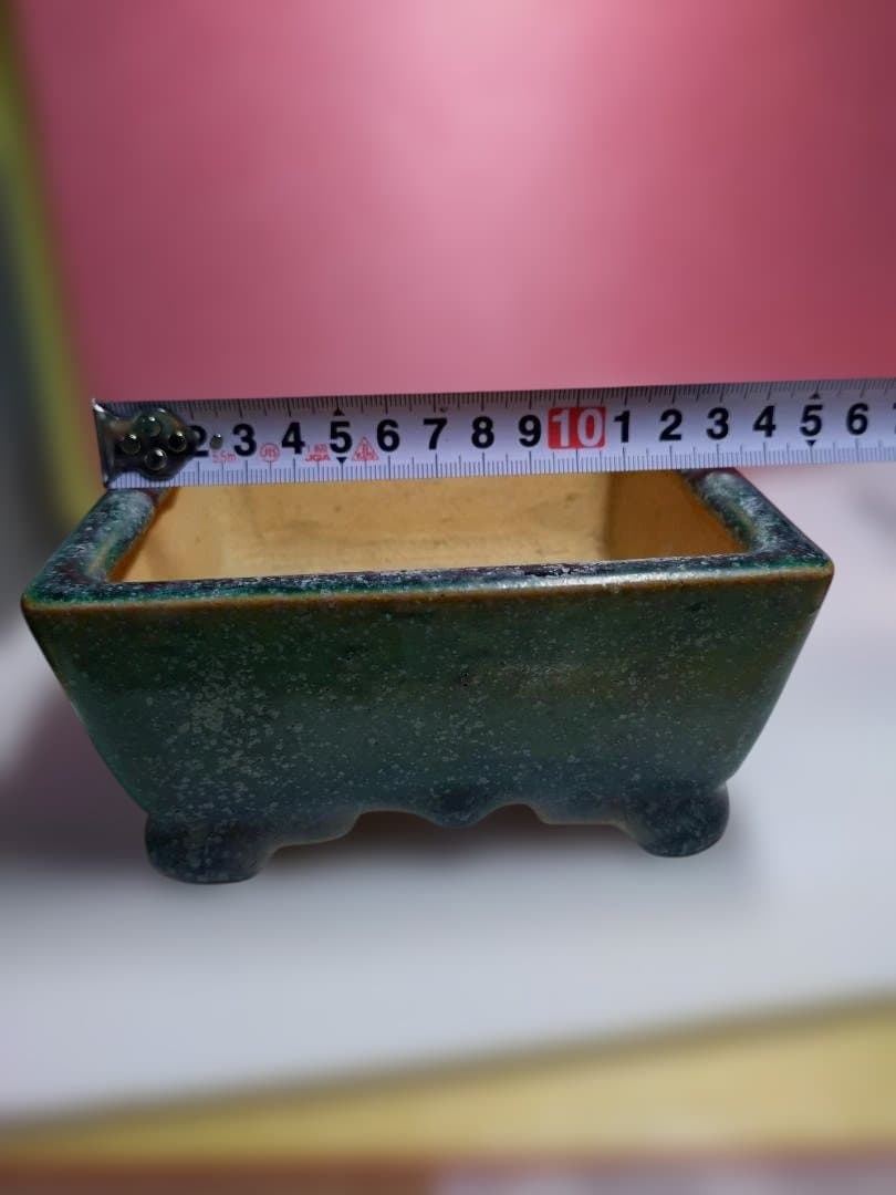 陶器製緑色鉢 4脚付き