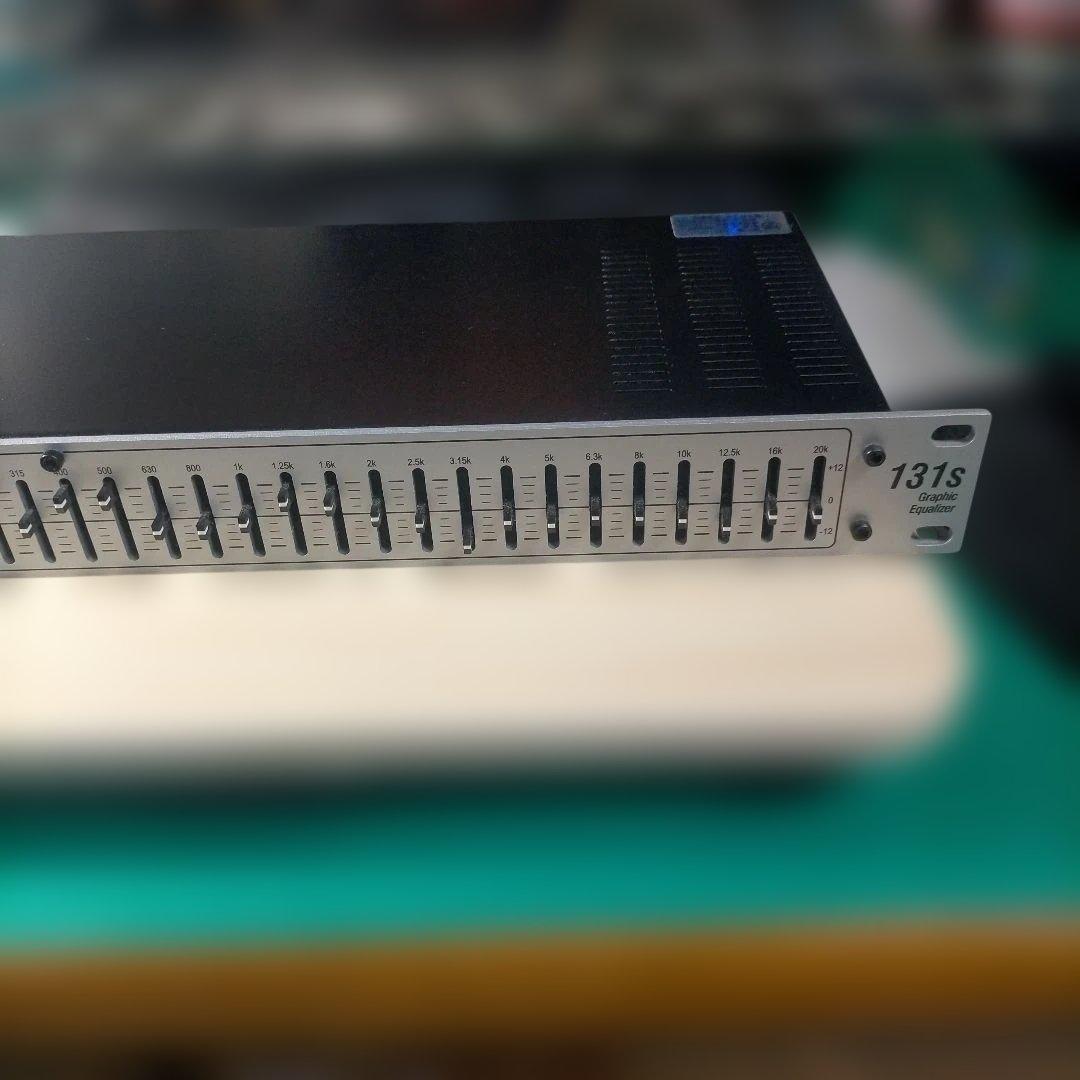 dbx 1ch 31バンド・グラフィックイコライザー 131S