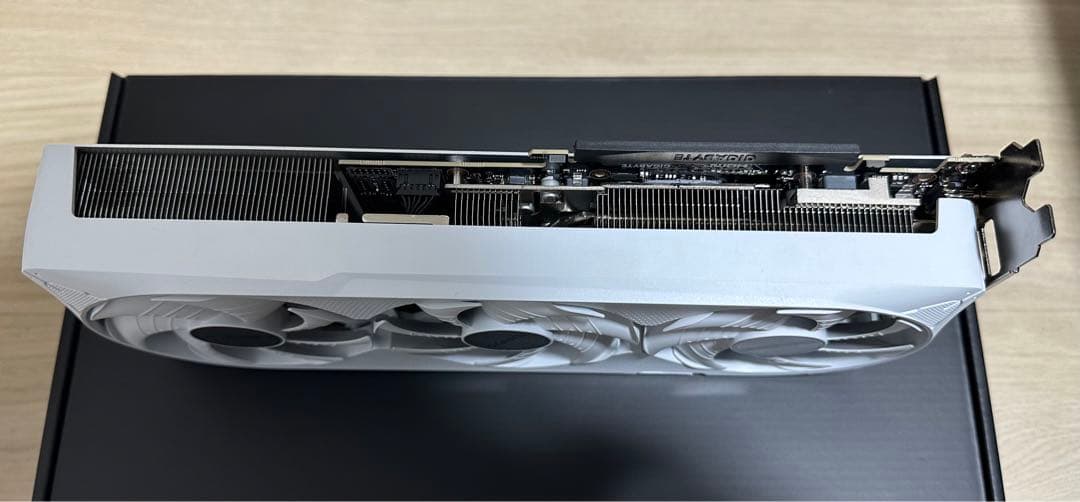 グラフィックボード・グラボ・ビデオカード GeForce RTX 5070 Ti EAGLE OC ICE SFF 16G