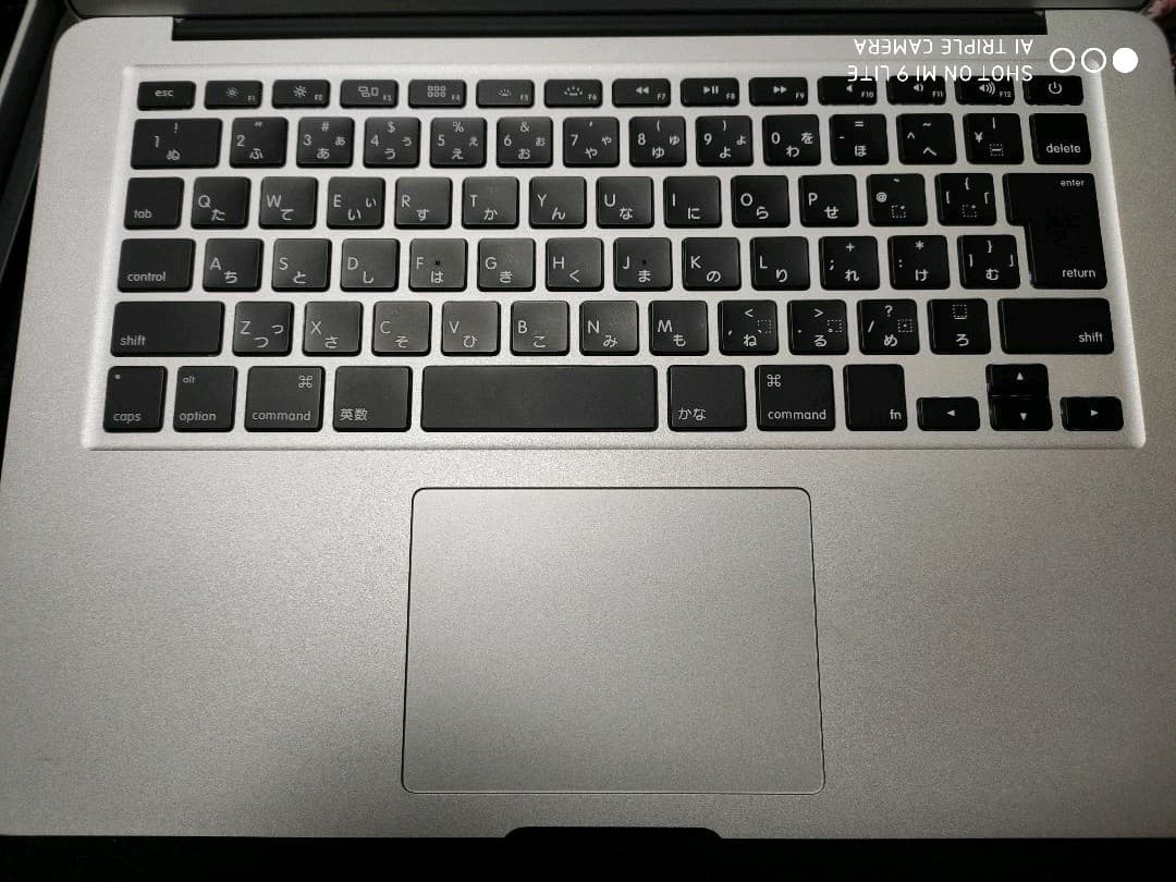 充電回数2桁 MacBook Air 13.3 8GB 256GB