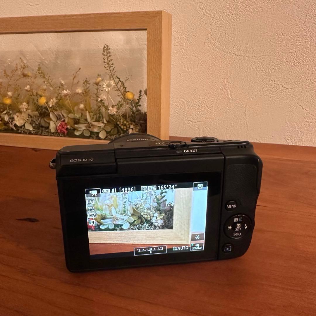 Canon EOS M10 ダブルレンズセット ミラーレス　カメラ　美品