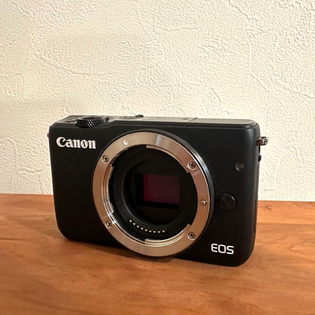Canon EOS M10 ダブルレンズセット ミラーレス　カメラ　美品