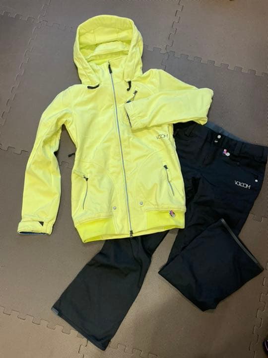 VOLCOM スキースノボウェア　上着のみ