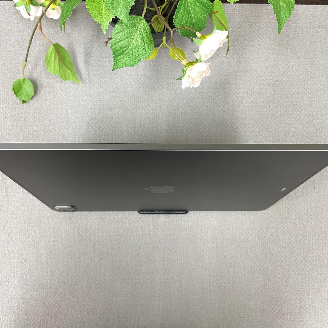 新品同様 iPad Pro 12.9インチ（第4世代）