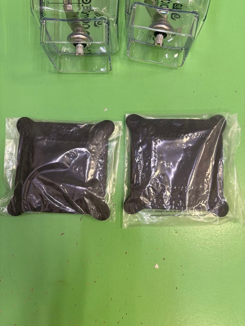 blendtec 新品　2個　ミキサーヘッド　コンテナー　フタ2個付き