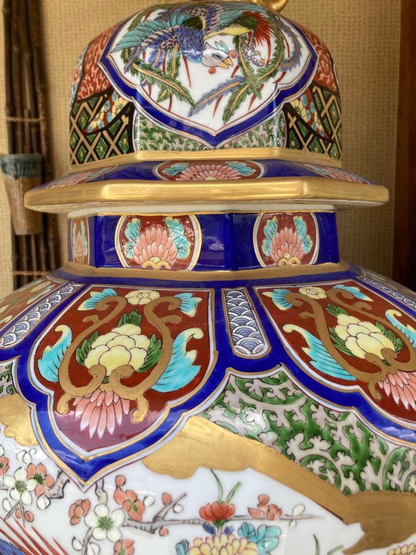 飾壺　豪華大壺　花鳥図染錦　獅子　有田焼　床壺　未使用品