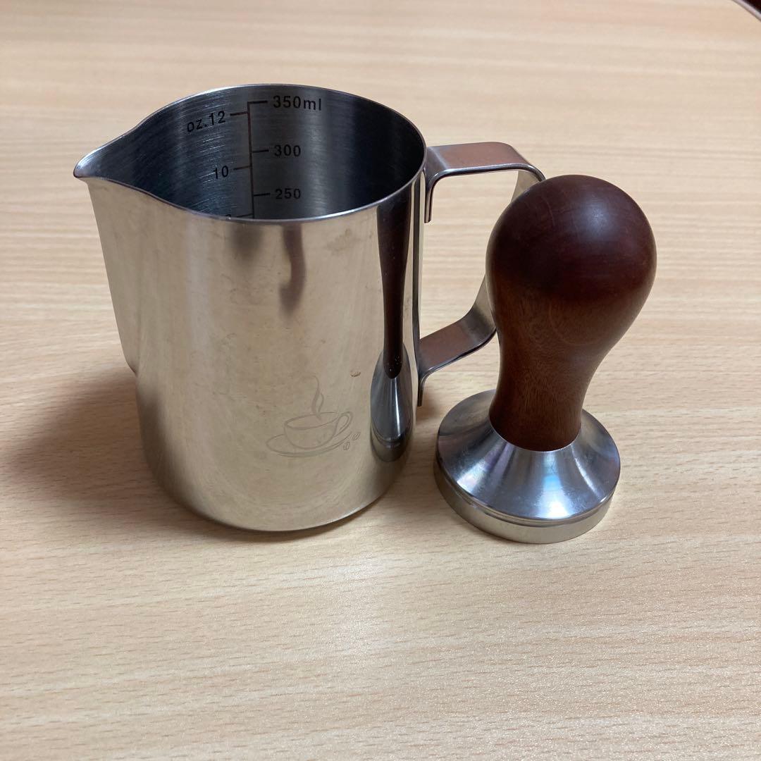 DeLonghi デディカ　エスプレッソ・カプチーノメーカー　EC680