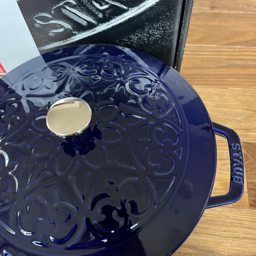 未使用 STAUB フレンチオーブン リリー 24cm グランブルー 両手鍋