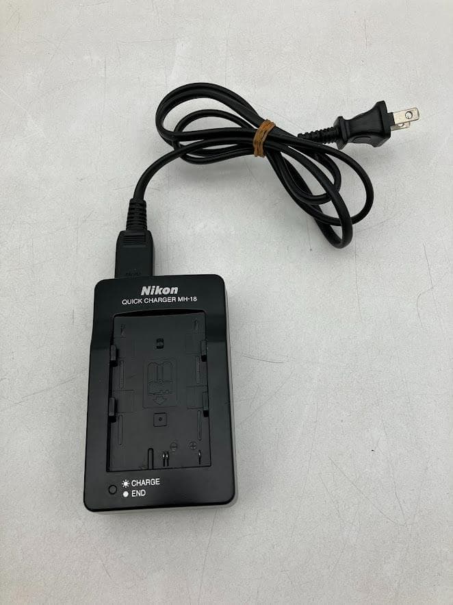 【ジャンク品】Nikon D70 デジタル一眼レフカメラ