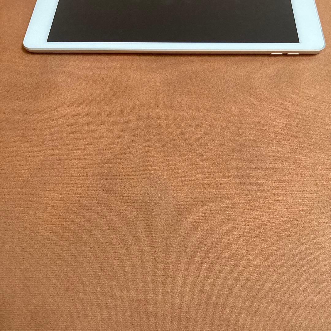 563【早い者勝ち】外観美品☆電池良好☆iPad8第8世代32GB SIMフリー