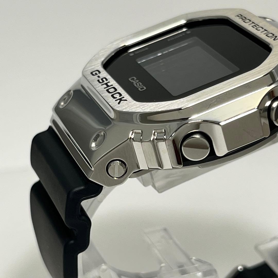 美品✨ G-SHOCK GM-5600 シルバー デジタル メタル メンズ腕時計