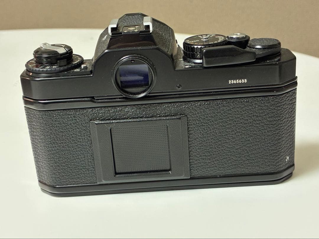 Nikon FE2 一眼レフカメラ　NIKKORレンズ付き　ブラック