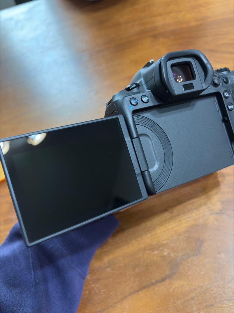 美品 Canon EOS R5 ミラーレス一眼 シャッター回数2744枚