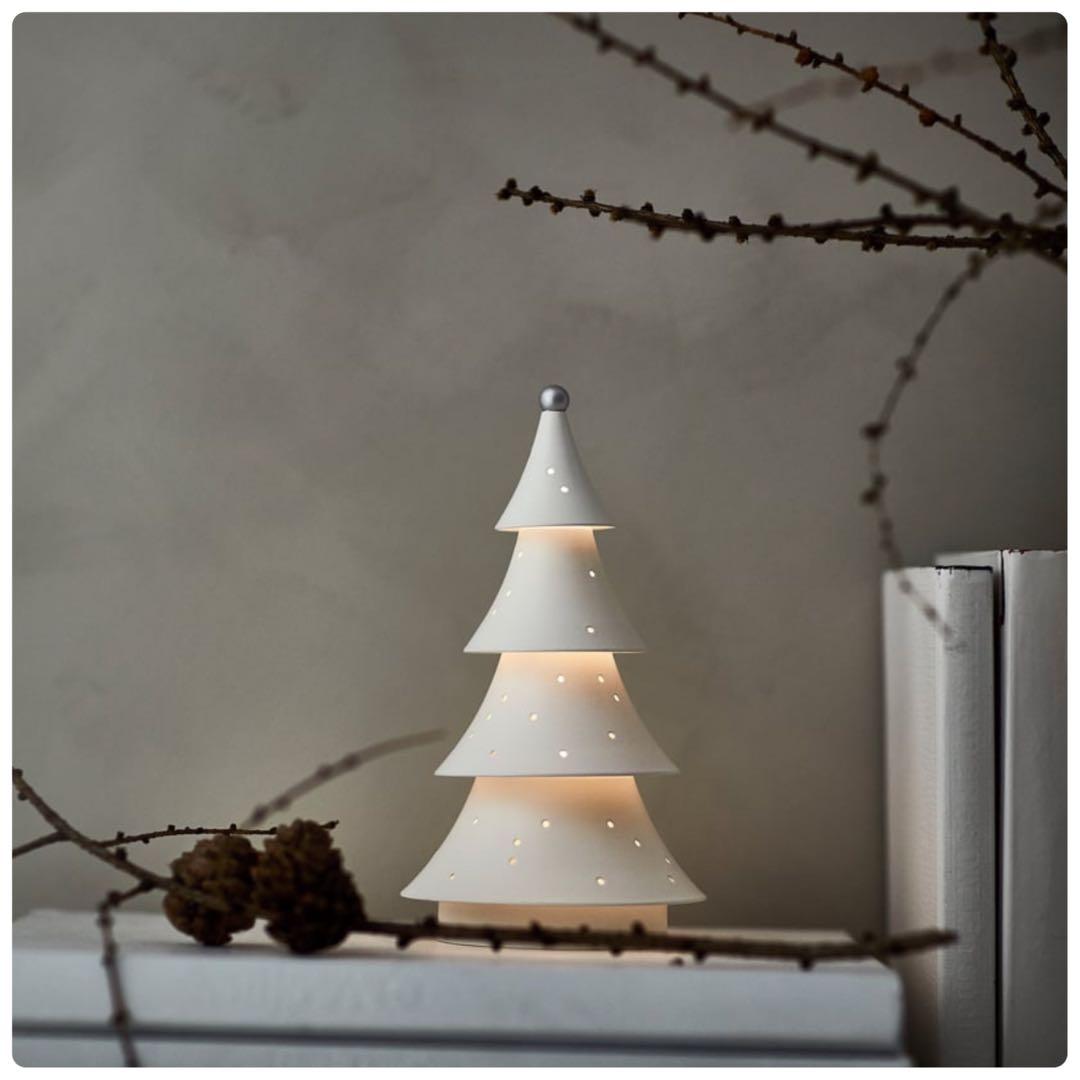 ストローラ LEDデコレーションテーブルランプ、ツリーメタル/電池式 18cm