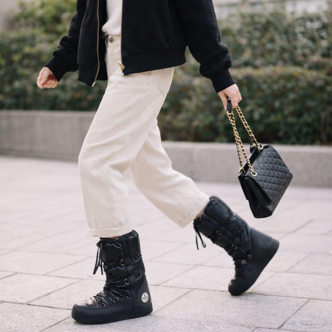 極美品 MONCLER ダウンブーツ ムーンブーツ 黒23cm 防寒 軽量 撥水