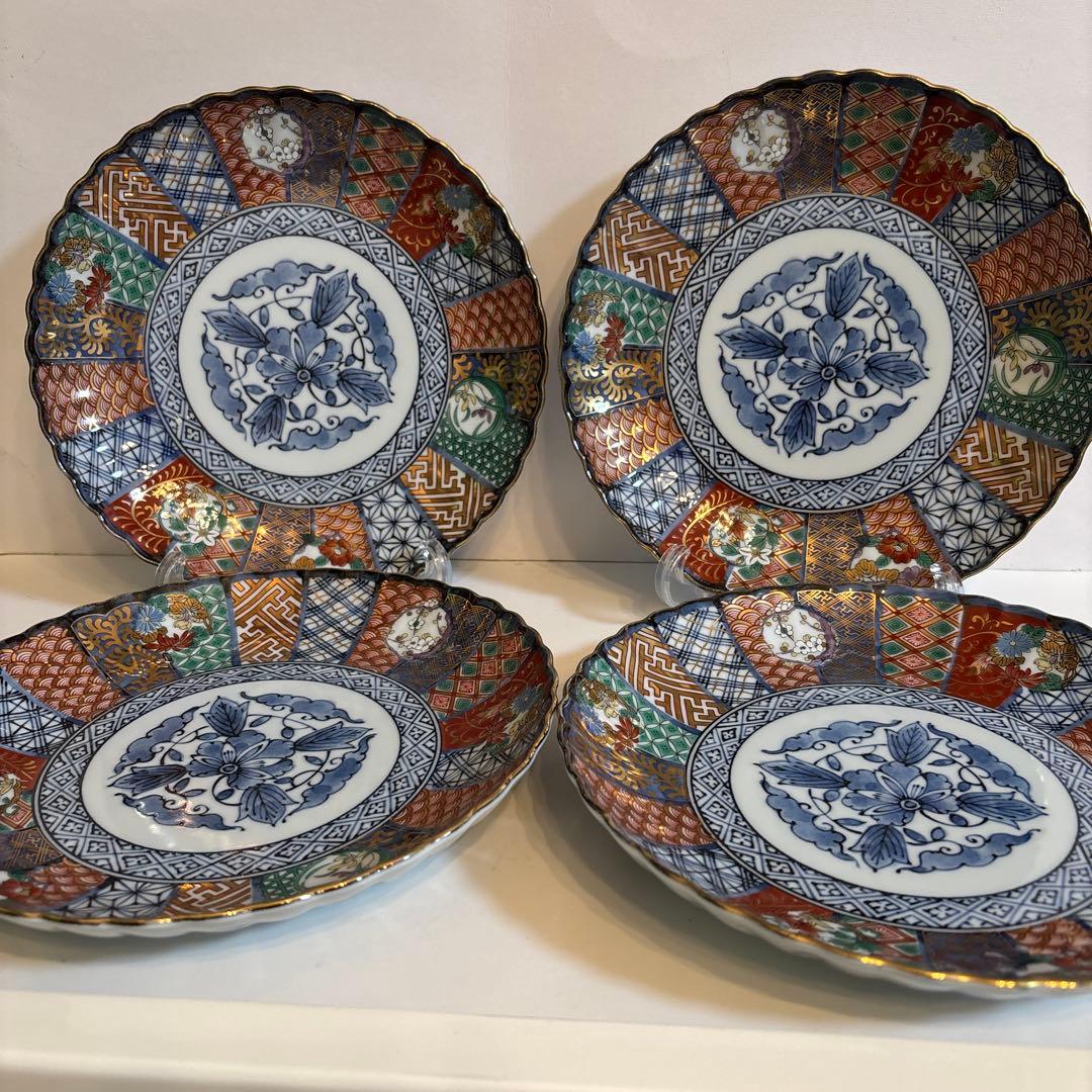 龍峯窯 祥瑞花丸紋 金彩古伊万里 菊割 輪花 中皿 大皿(22㎝)4枚