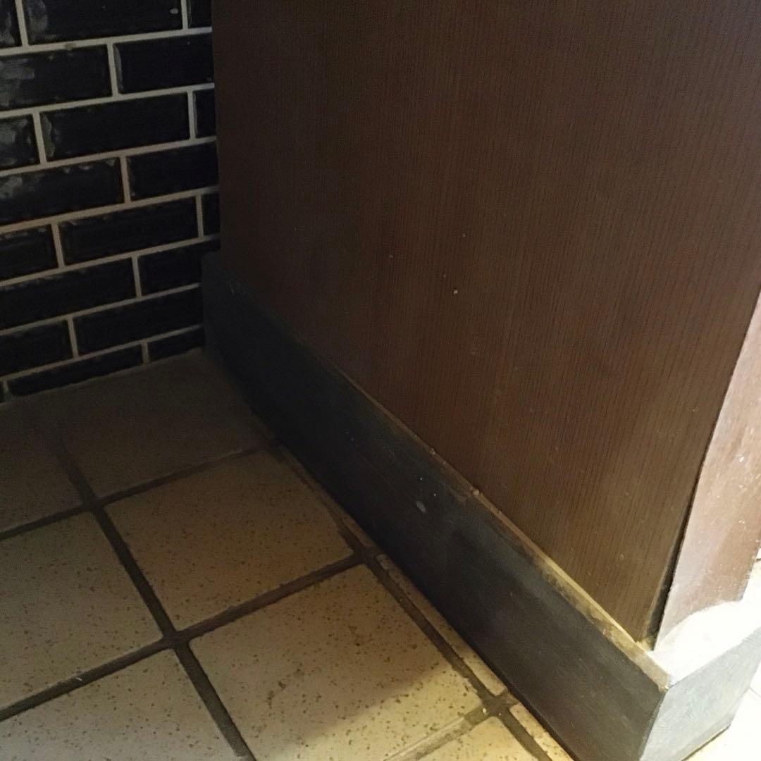 玄関台　　棚　キャビネット　レトロな雰囲気の家具　値下げ☆送料込みです☆近日削除