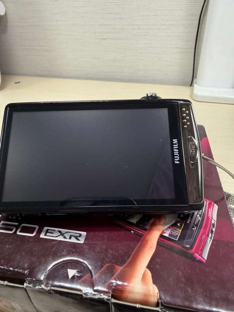 FUJIFILM FINEPIX Z950 EXR 富士フイルム