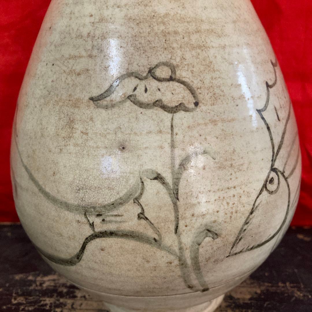 李朝　粉青沙器　白地鉄絵　瓶　徳利　魚水草文　　 鶏龍山