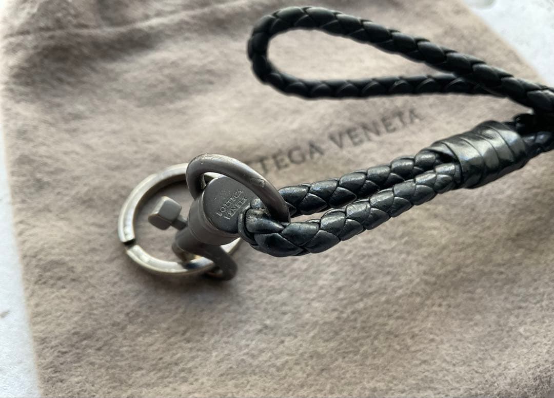 【BOTTEGA VENETA】イントレチャート リング付 ネックストラップ