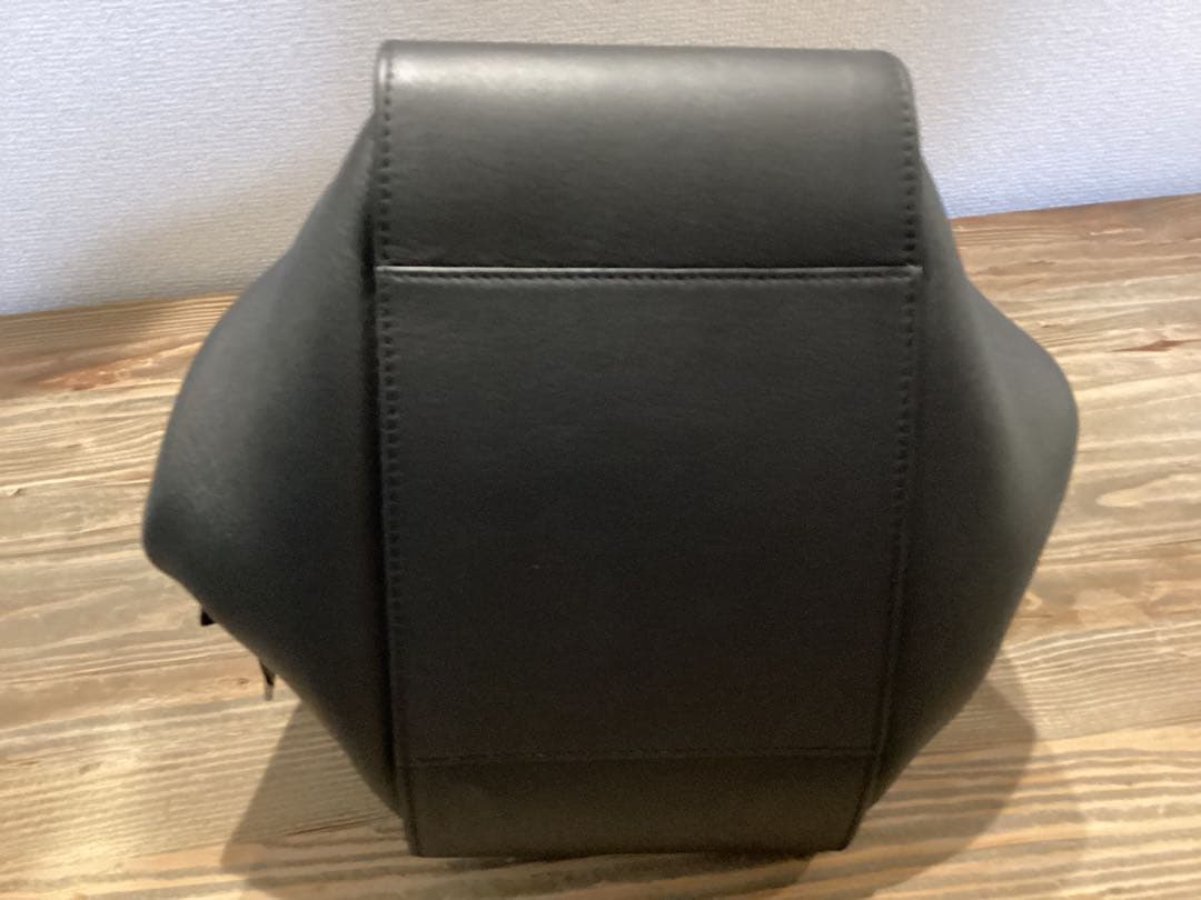 LOEWE ハンモックバッグ スモール（クラシックカーフ）ブラック