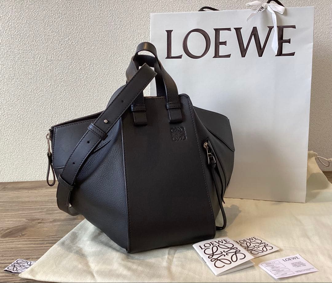 LOEWE ハンモックバッグ スモール（クラシックカーフ）ブラック