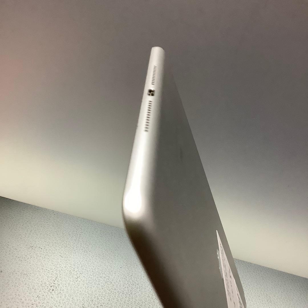 iPad 5世代128G silver wifi+sim