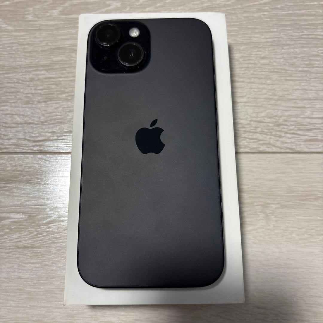 Apple iPhone 15 ブラック 本体 256GB
