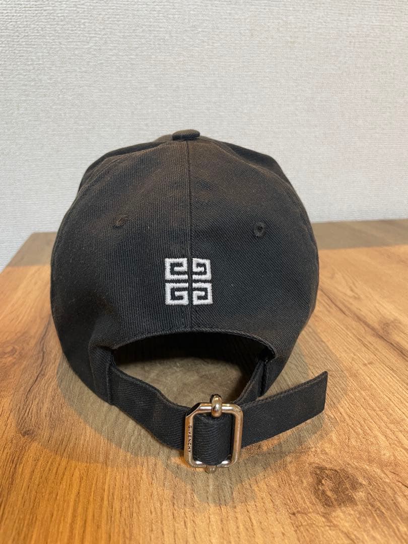 【1/12(月)12:10大幅値下げ】GIVENCHY ブラック キャップ