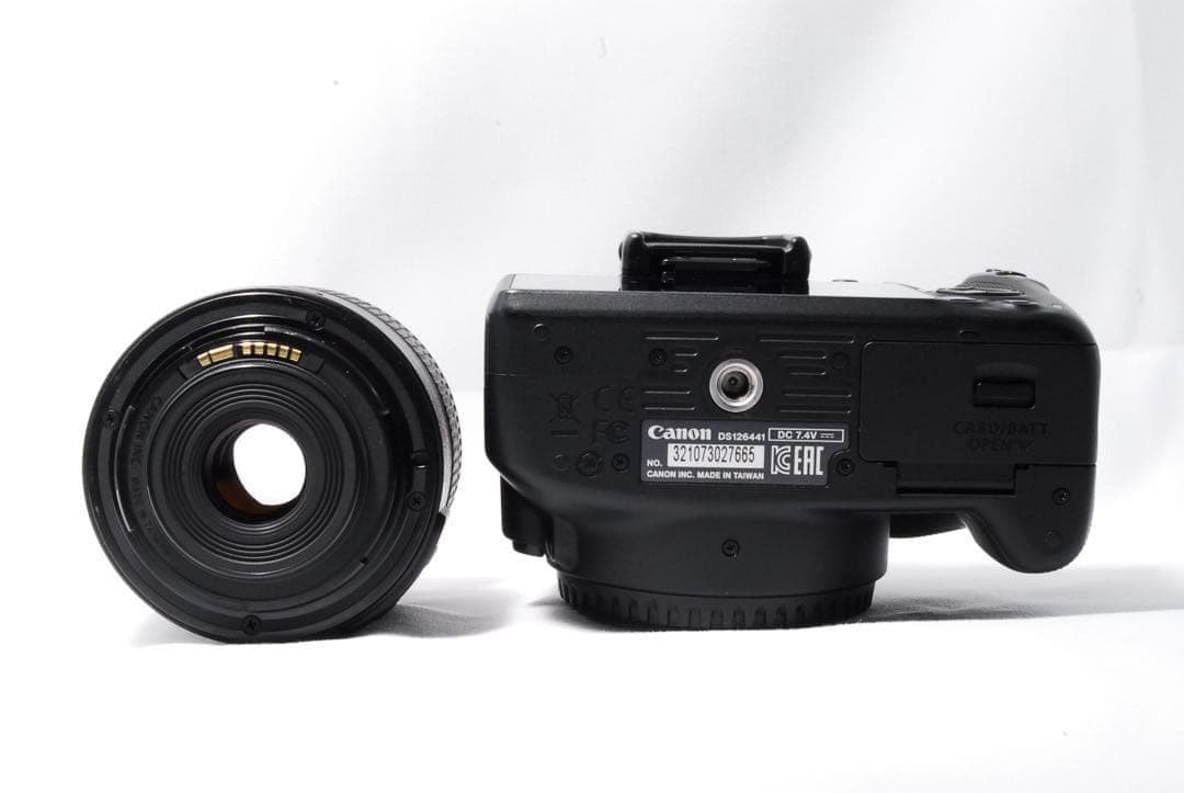 ❣️女性の方にもオススメ❣️Canon Kiss X7 デジタル一眼レフカメラ