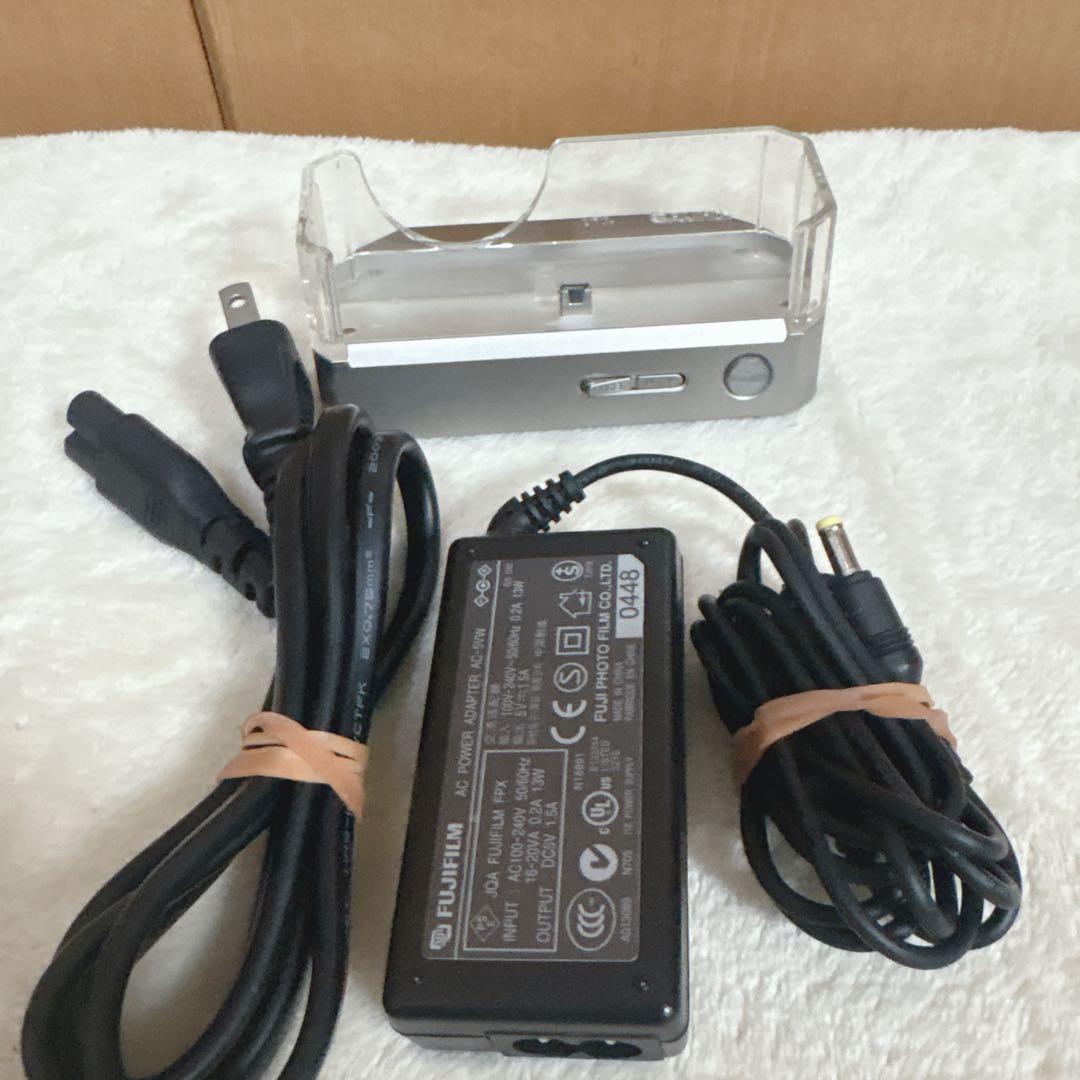 FUJIFILM Finepix F455 富士フィルム デジカメ　シルバー