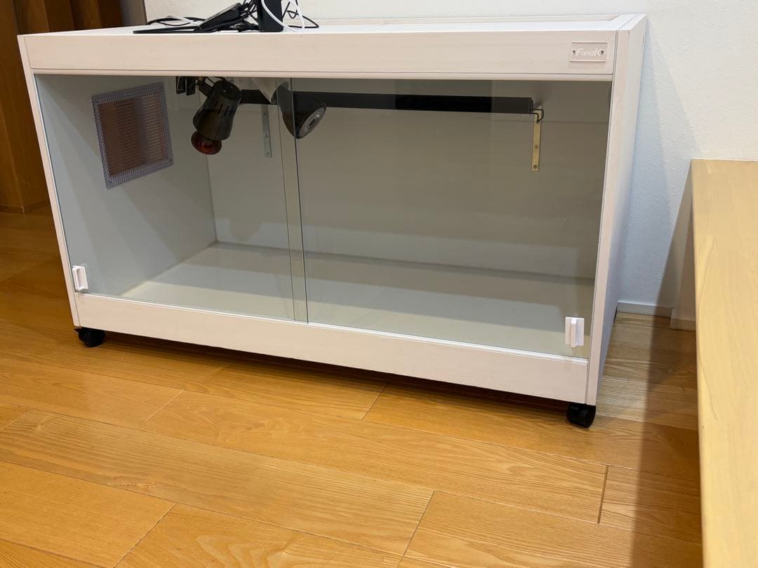 ⭐︎美品FandKキャスター付き全面防水ガラスケージ 大きめ