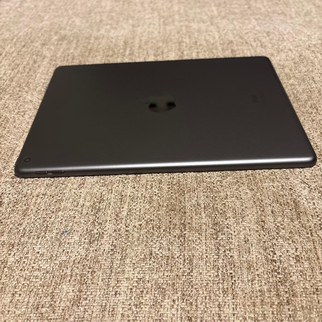 h*m様 【美品】Apple iPad 第7世代スペースグレー 本体