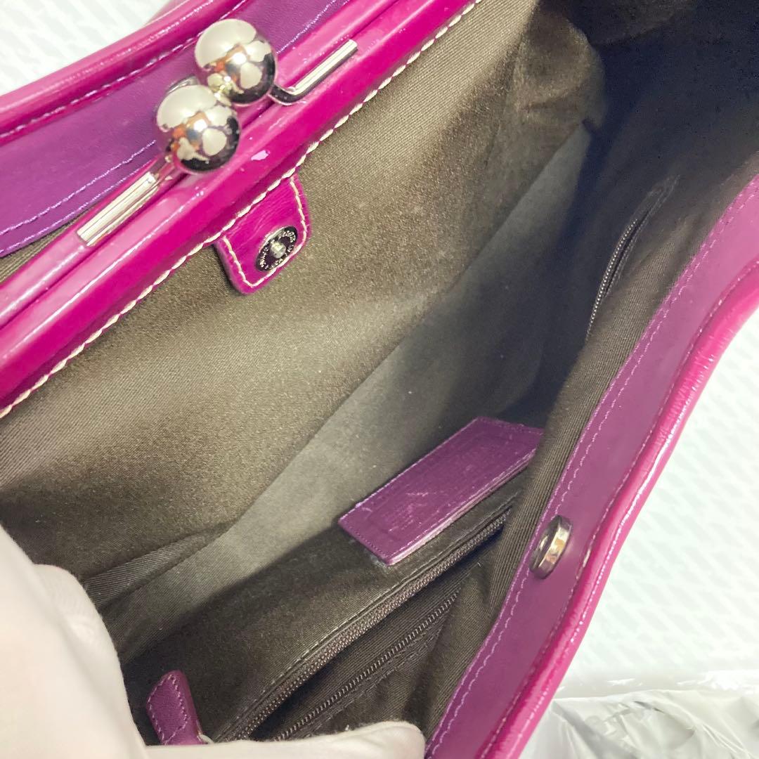 美品　コーチ エルゴ ergo パテントレザー がま口 Kiss-lock