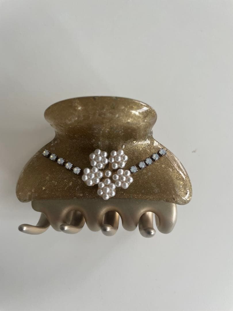 accaゴールド クレップヘアクリップ