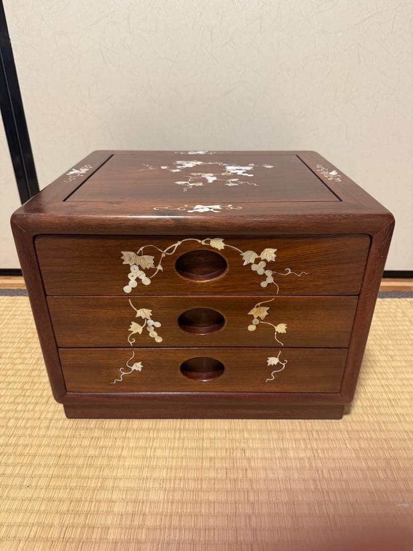 花梨　螺鈿家具　唐木　小引き出し　三段　アンティーク　ヴィンテージ