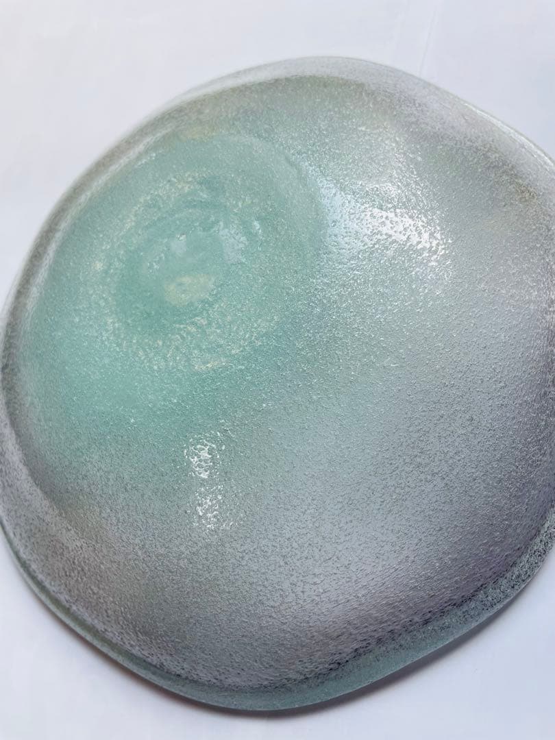 [美品] 現代の名工 稲嶺盛吉作 琉球ガラス24㌢大皿 泡ガラス 宙吹ガラス