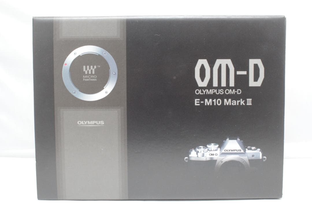 新品級！OLYMPUS OM-D E-M10 Mark III ダブルズ―ム