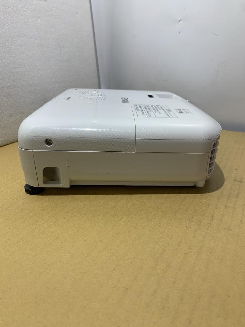 Epson EB-W06 3700lm プロジェクター