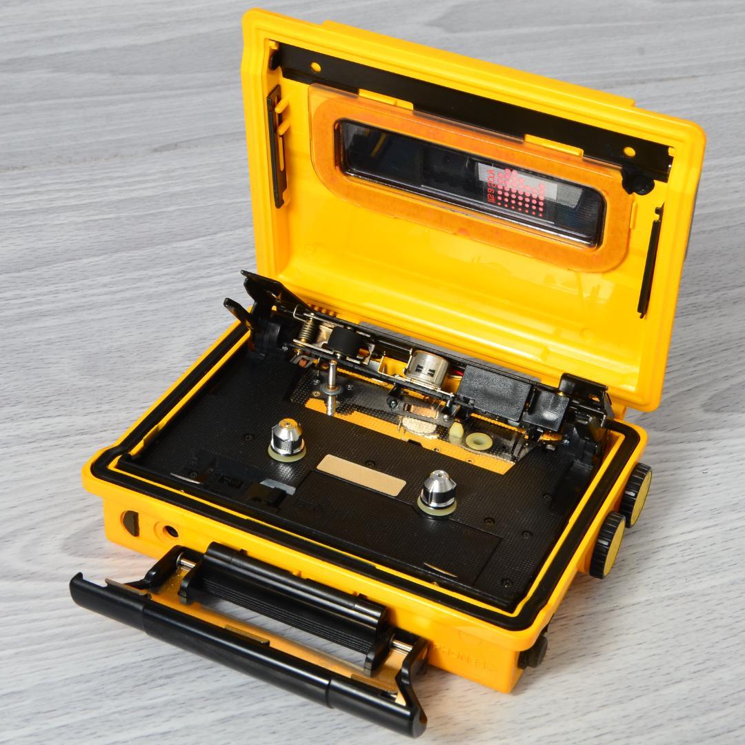 SONY WALKMAN WM-F5 スポーツウォークマン イエロー 整備済