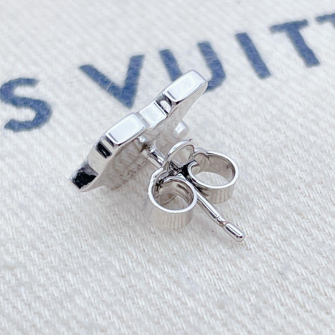LOUIS VUITTON ピアス　モノグラム　LVフラワー　シルバー　片耳用