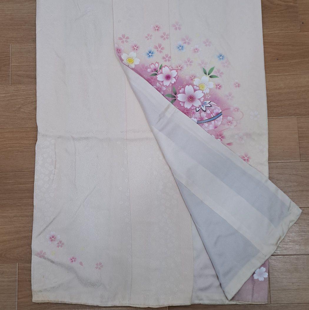 今得な フルセット 正絹白地振袖 白紫グラデーション桜柄 成人式 卒業式に最適
