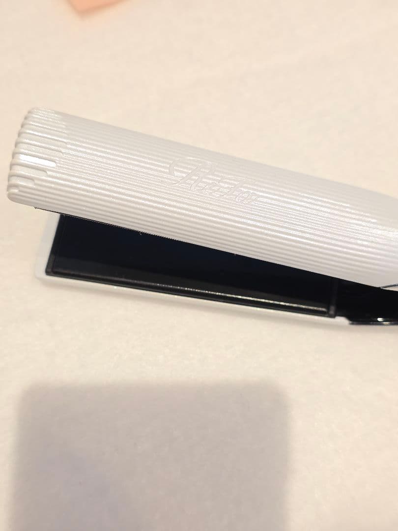 ReFa 　RE-AC02 ストレートヘアアイロン 2022