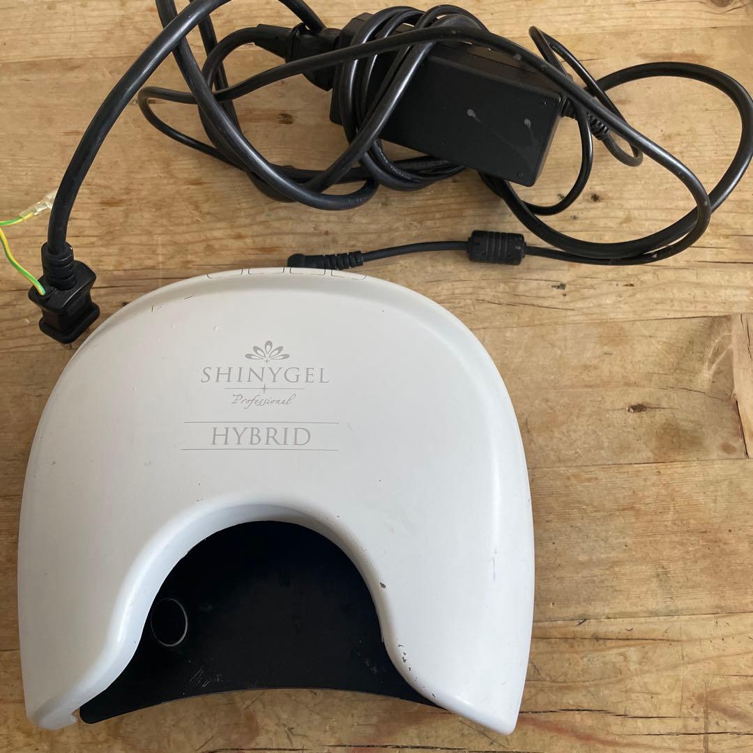 SHINY GEL HYBRID UV/LEDライト　有線とおまけ