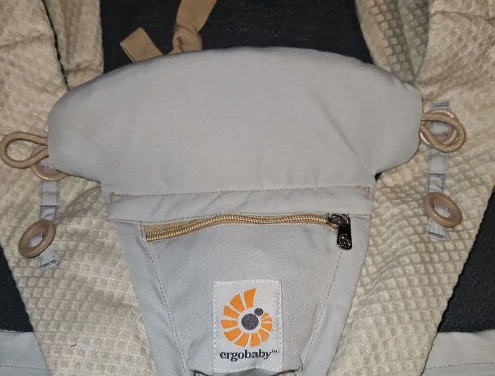 エルゴ　抱っこ紐　オムニブリーズ　人気色　極美品　新生児から４歳ごろまで
