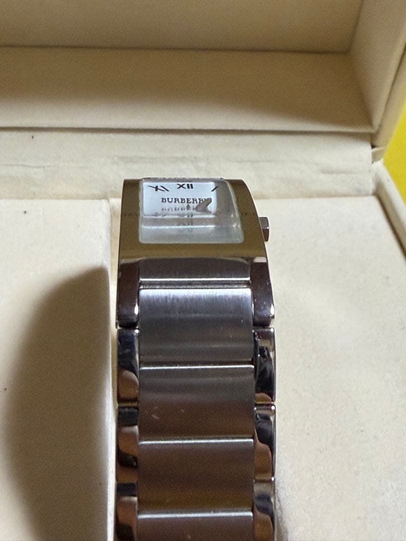 バーバリー Burberry 14000L 腕時計 シルバー 白文字盤 クォーツ