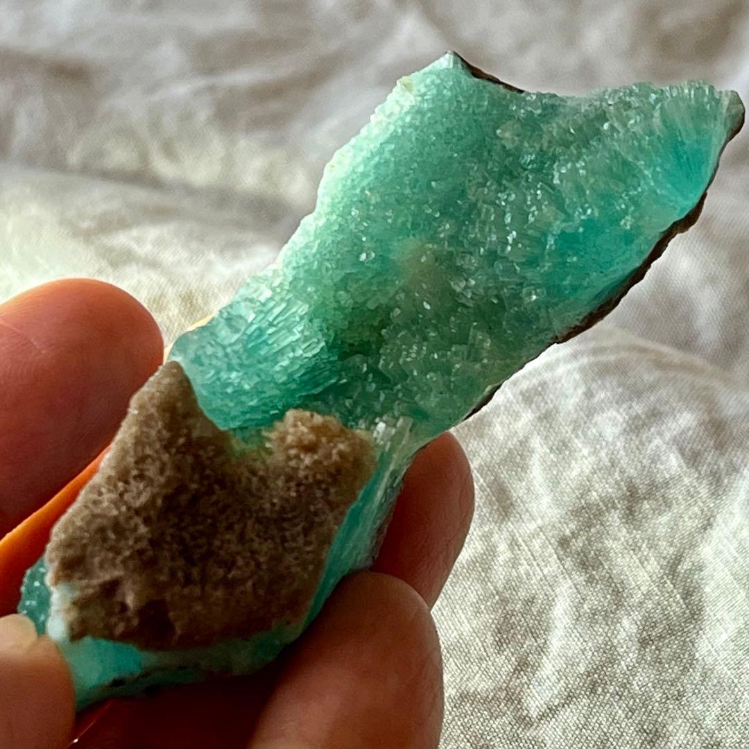 グリーンブルー アラゴナイト 172ct 宝石 原石 パキスタン 鉱物 天然石