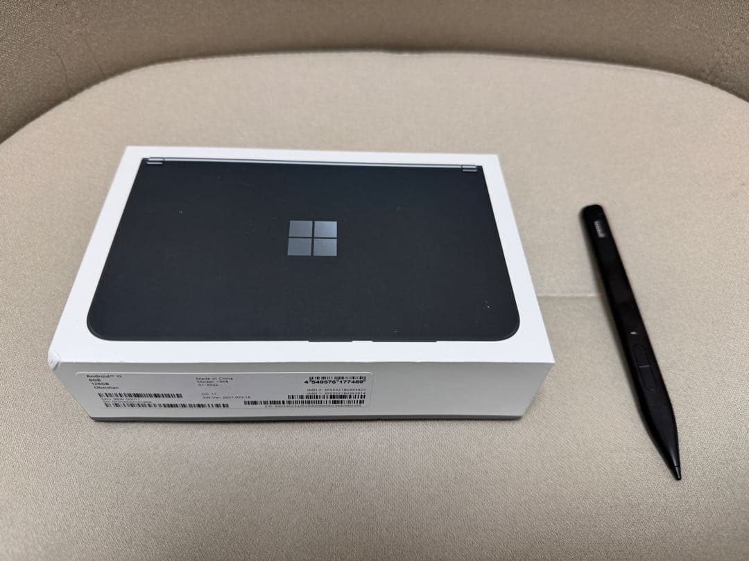 Microsoft Surface Duo2 中古 外装に割れあり