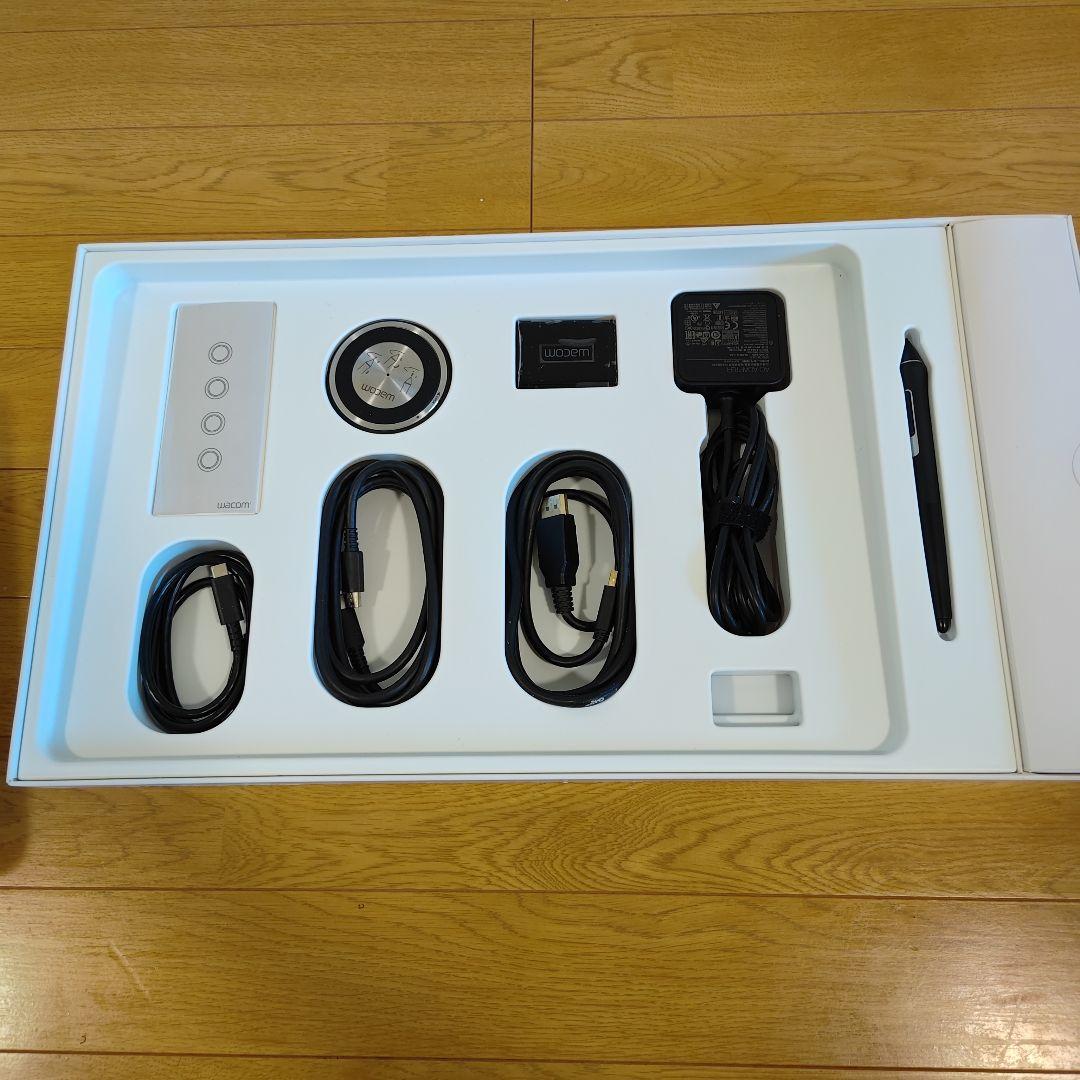 と*ん様 液タブ本体 Wacom Cintiq Pro 16インチ DTH-16