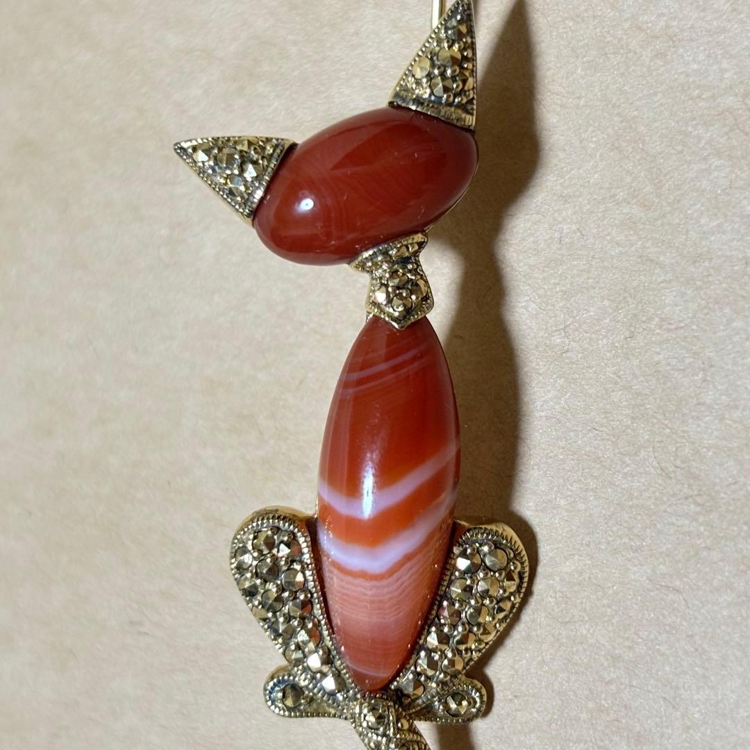 な*め様 碌山 ろくざん 猫のブローチ 瑪瑙 メノウ ネコ アンティーク調　SV